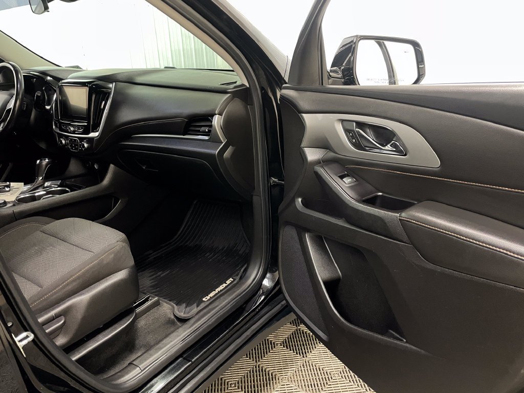 Certified Used 2019 MOSAIC BLACK METALLIC Chevrolet LT Cloth image 34