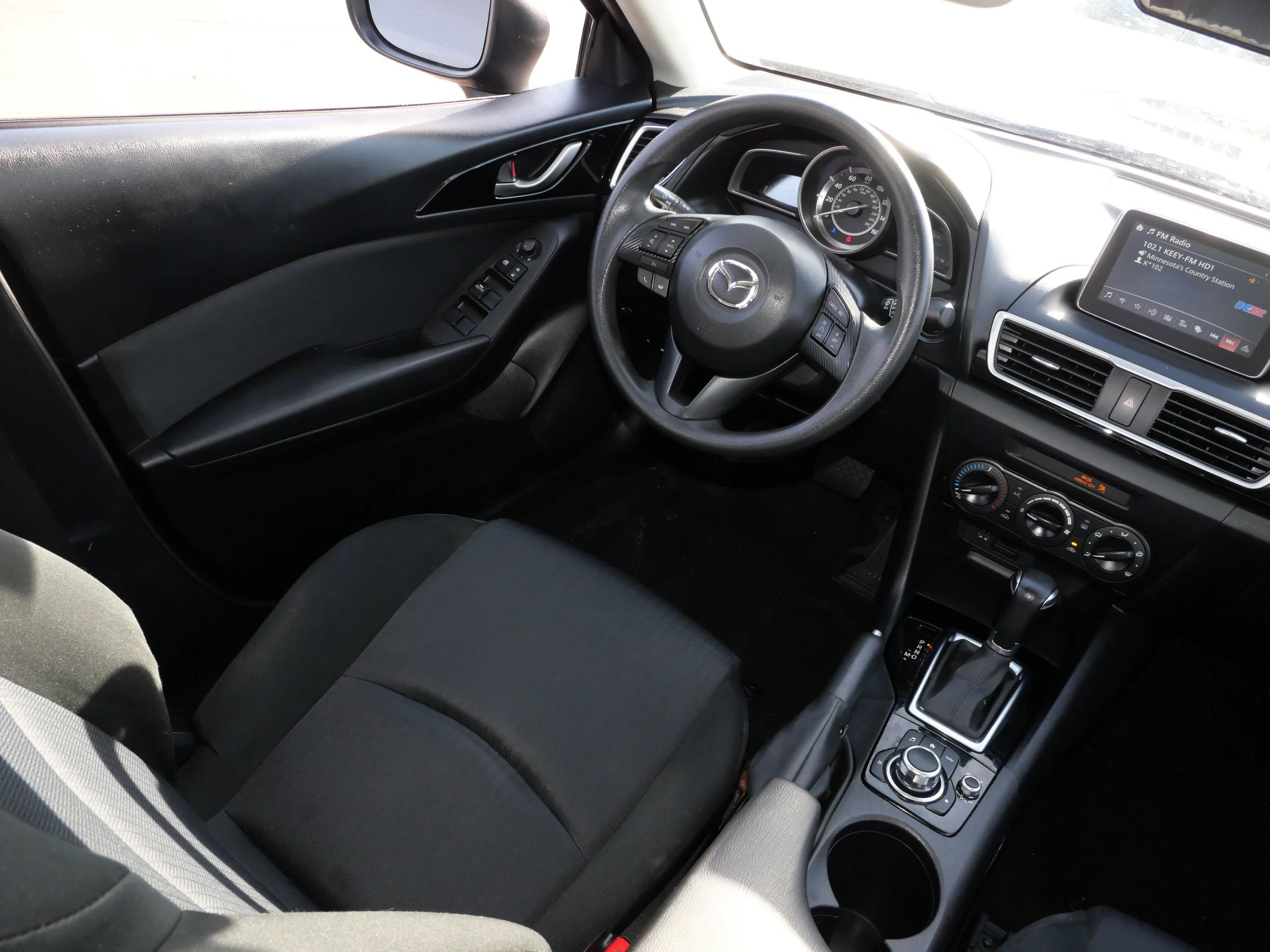 Used 2015 Meteor Gray Mica Mazda i Sport image 9