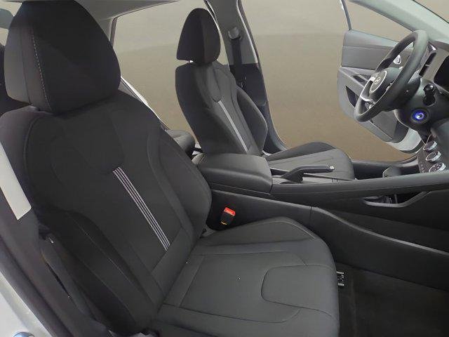 New 2026 White Hyundai SE image 20