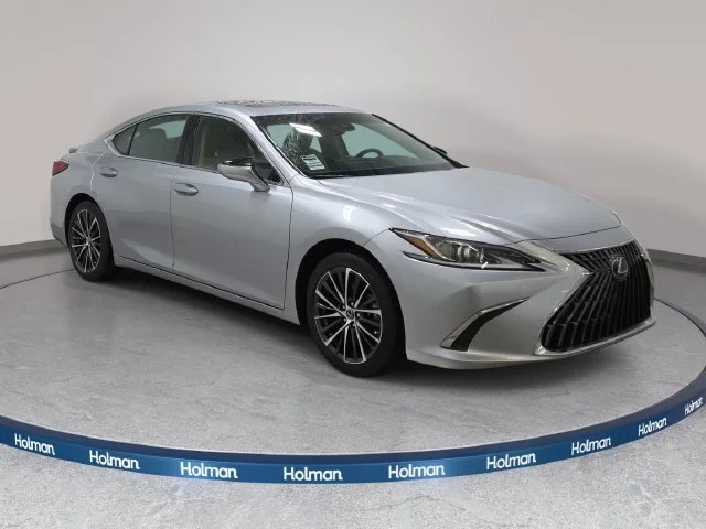 Used 2023 Iridium Lexus 350 image 4