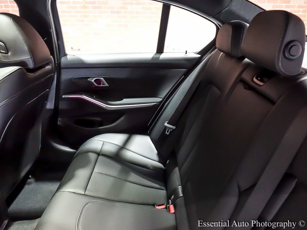 2025 BMW 3 Series 330i - Photo 17