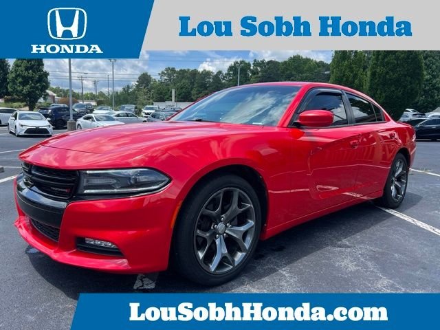 Used 2015 Torred Dodge SXT image 1