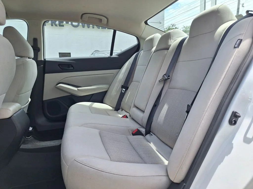 Used 2024 White Nissan 2.5 SV image 24