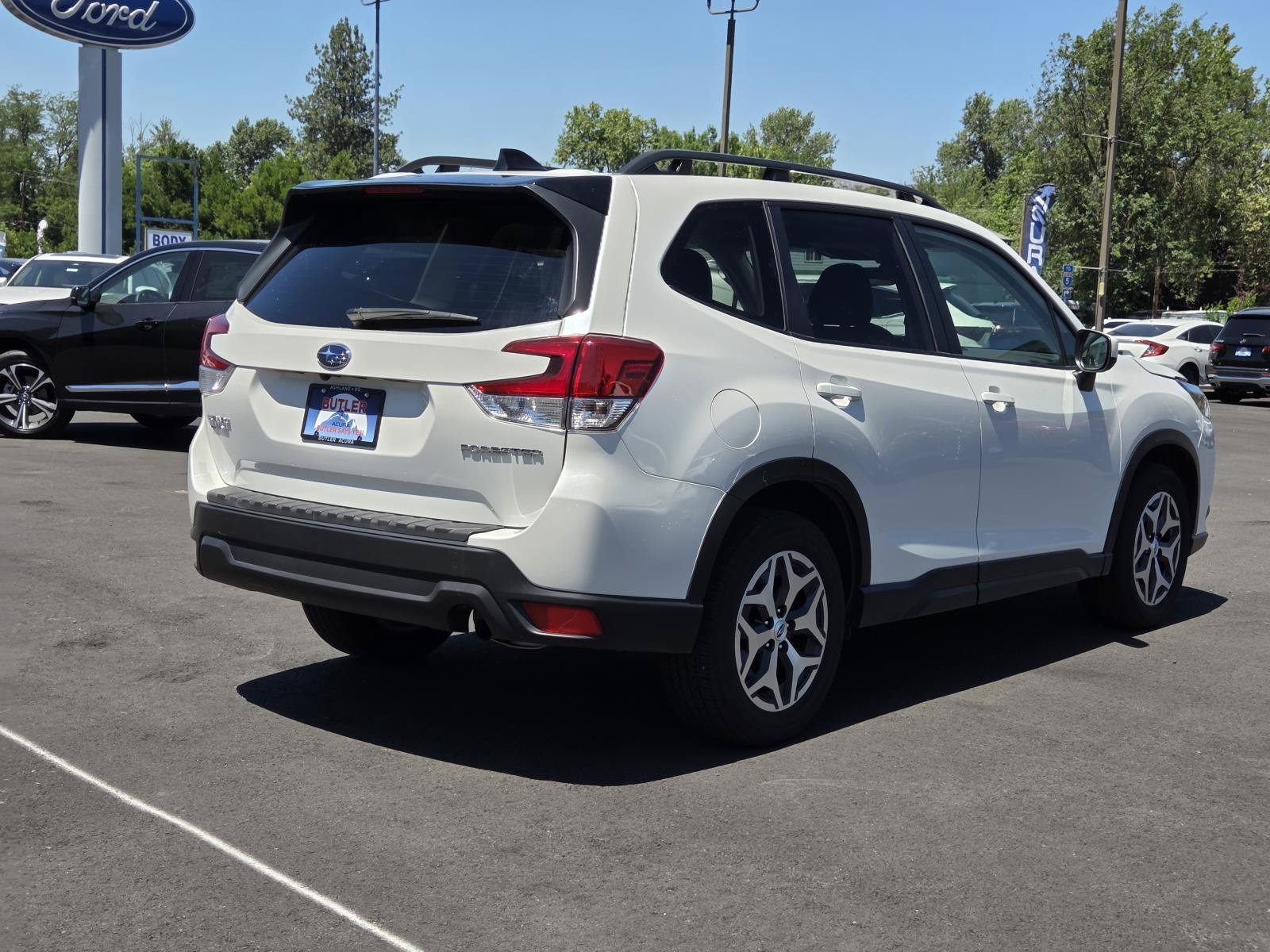 Used 2024 Crystal White Pearl Subaru Premium image 5