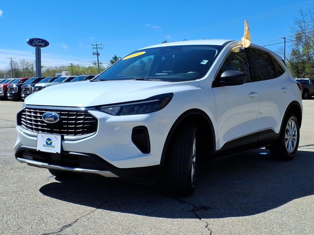 Certified Used 2024 Oxford White Ford Active image 7