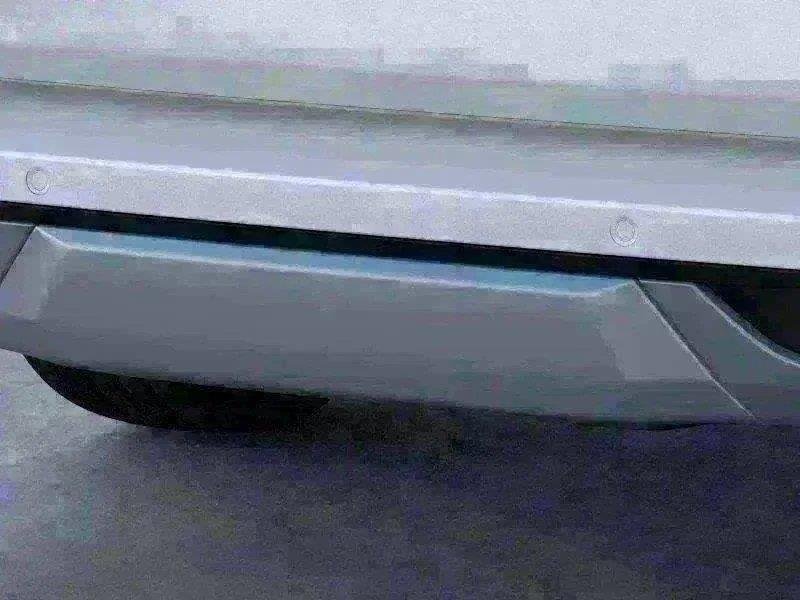 New 2025 Star White Ford Platinum image 16