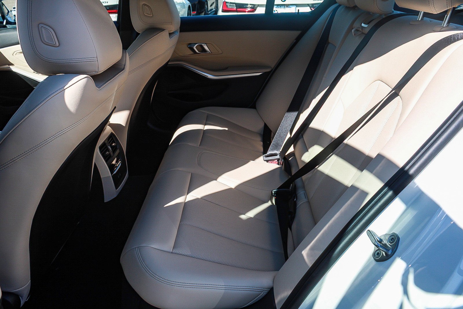 New 2026 Alpine White BMW 330i NA xDrive image 18