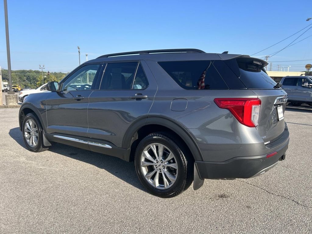 Certified Used 2022 Gray Metallic Ford XLT image 5