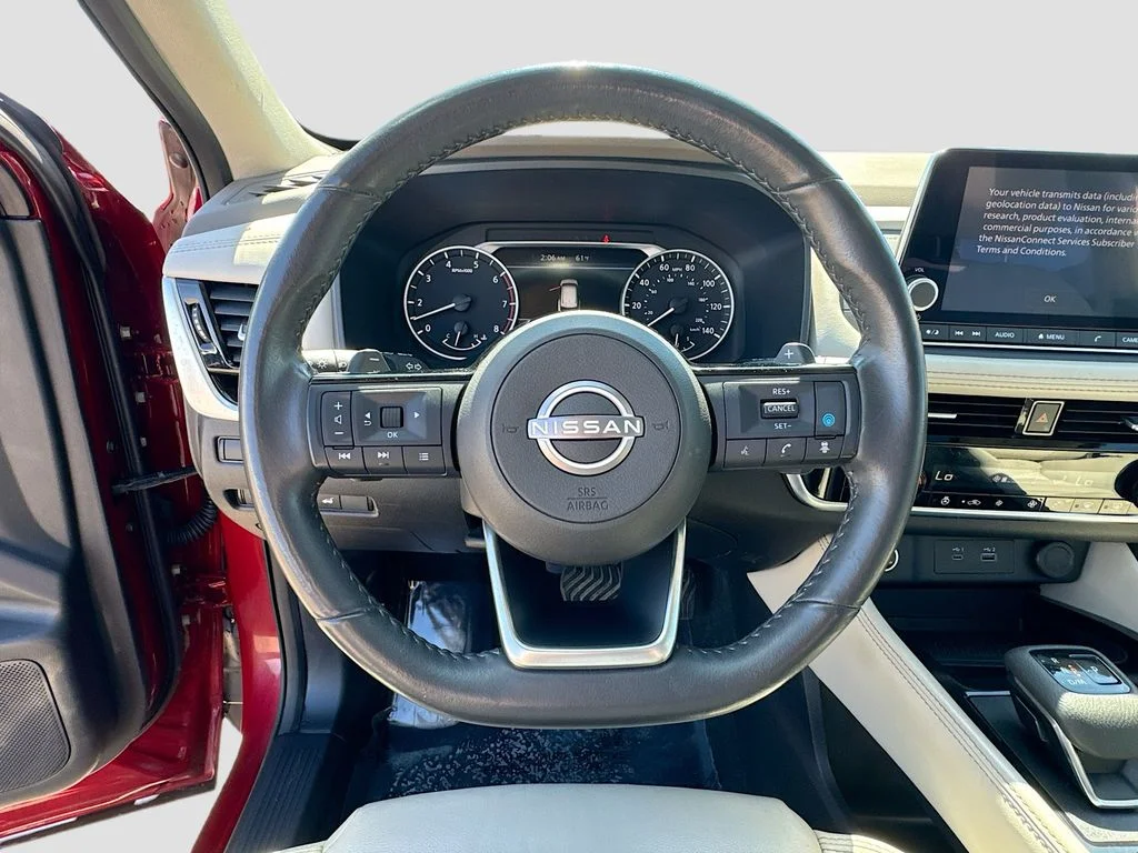 Used 2023 Scarlet Ember Nissan SL image 10