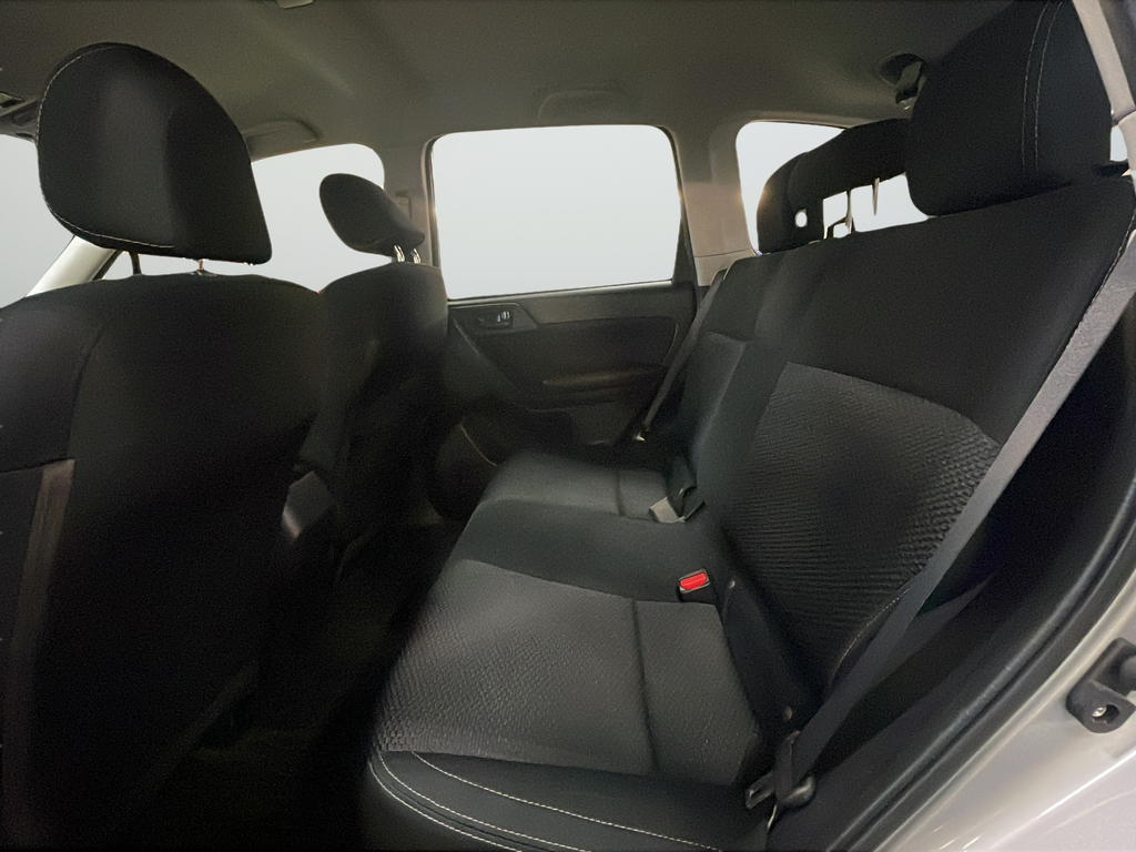 Used 2018 Silver Subaru 2.5i image 26