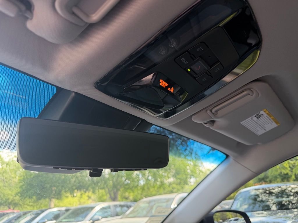 2024 Toyota Venza Limited - Photo 29