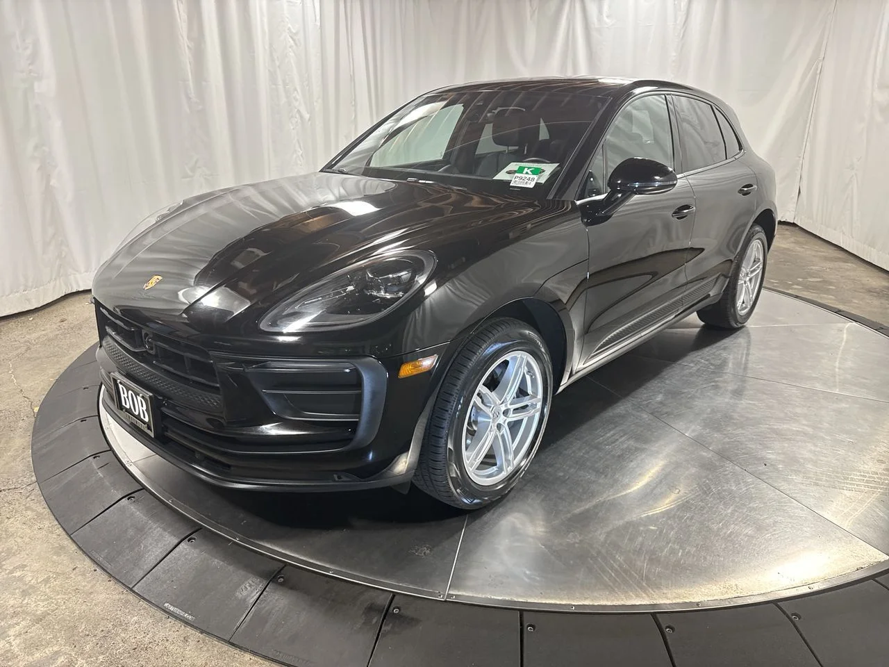 2024 Porsche Macan -'s photo