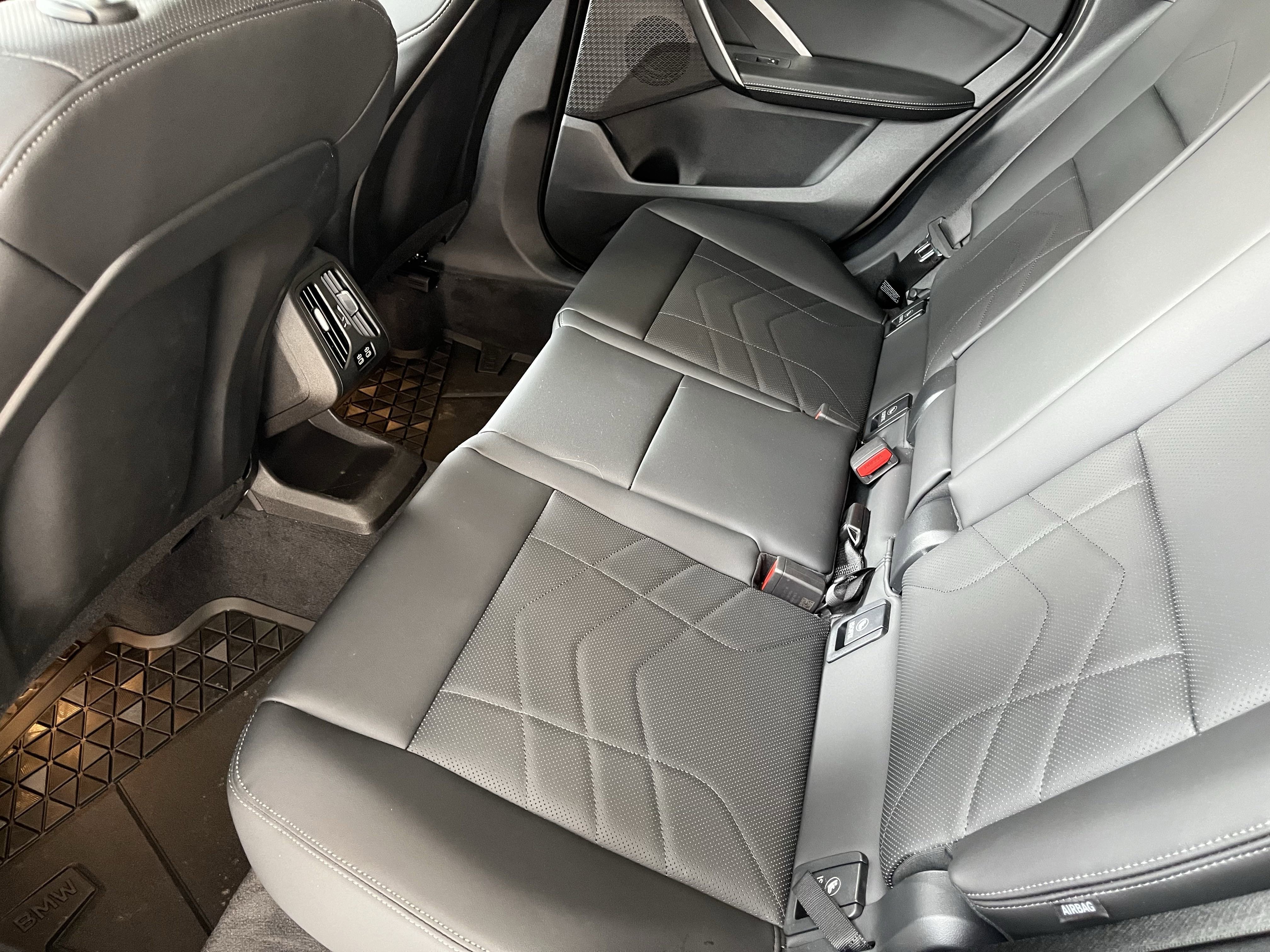 2025 BMW X1 28i - Photo 14