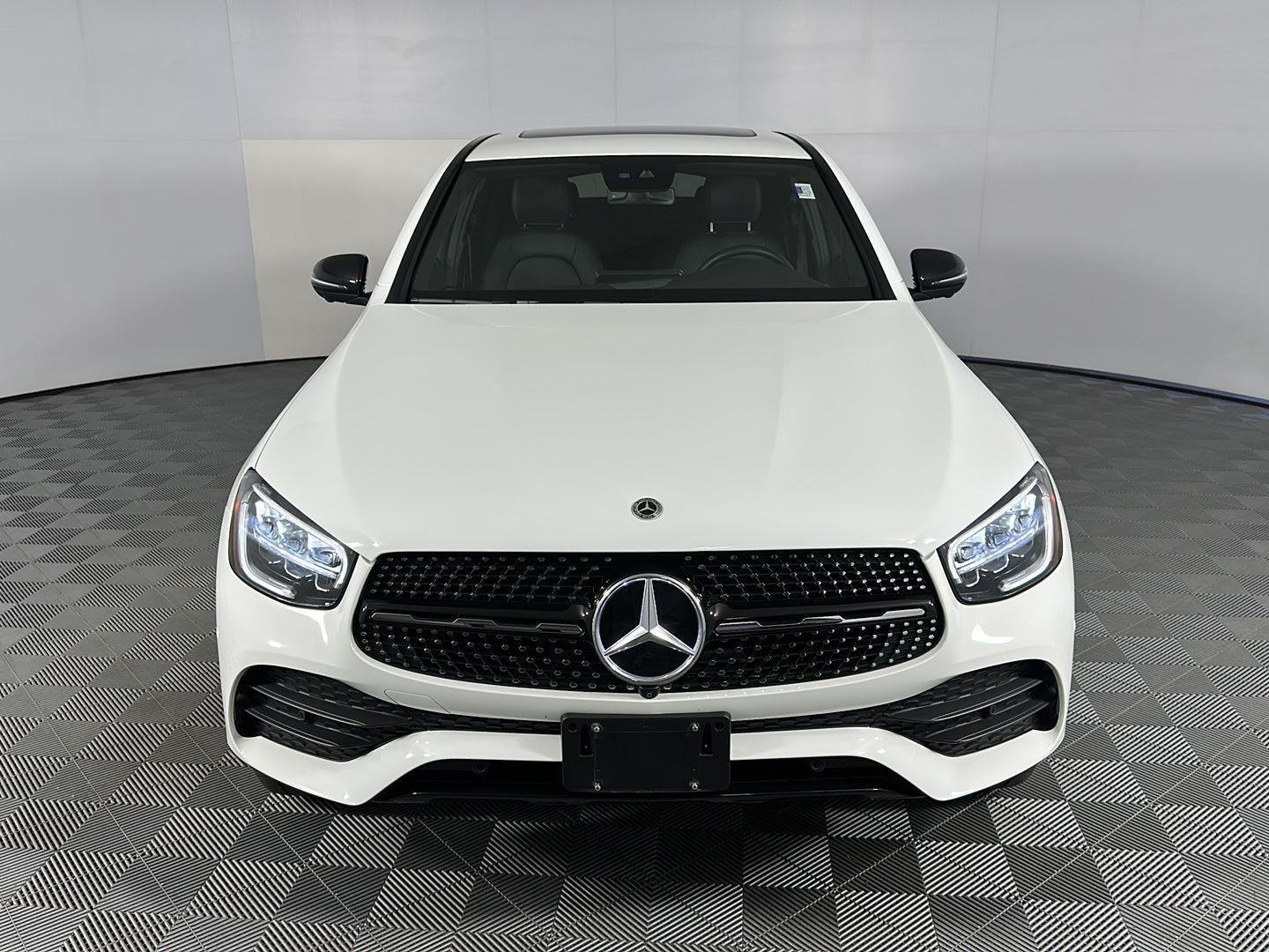 Used 2023 Polar White Mercedes-Benz GLC 300 image 25