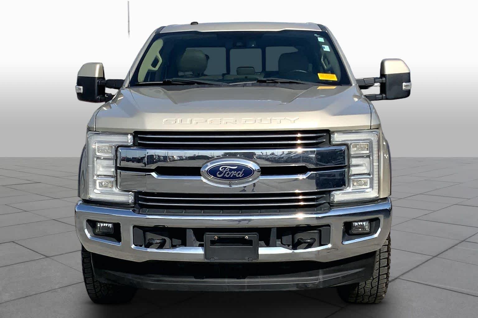 Used 2017 White Gold Ford Lariat image 3