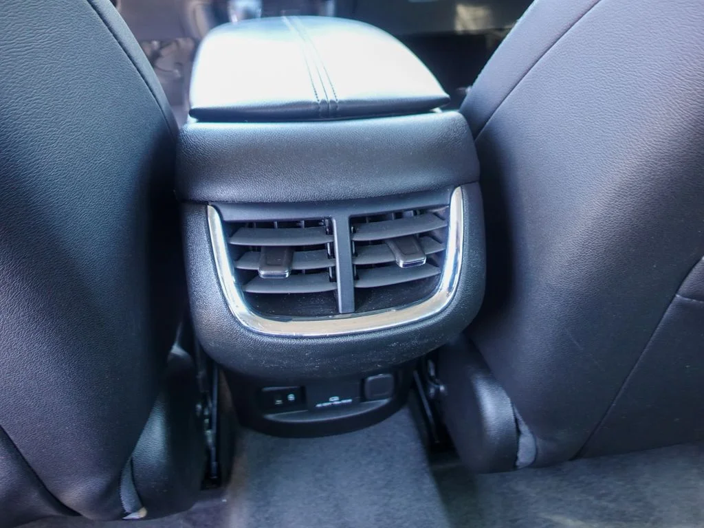Used 2024 Summit White Chevrolet LT image 25
