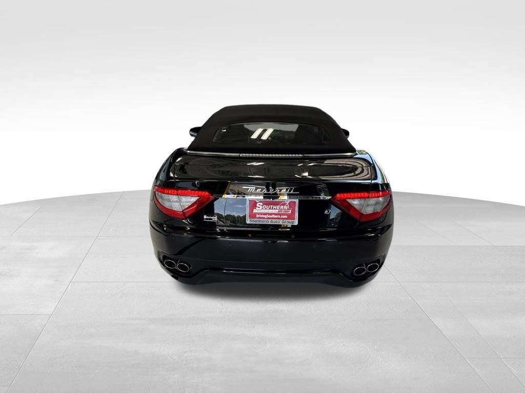 Used 2010 Black Maserati Base image 4