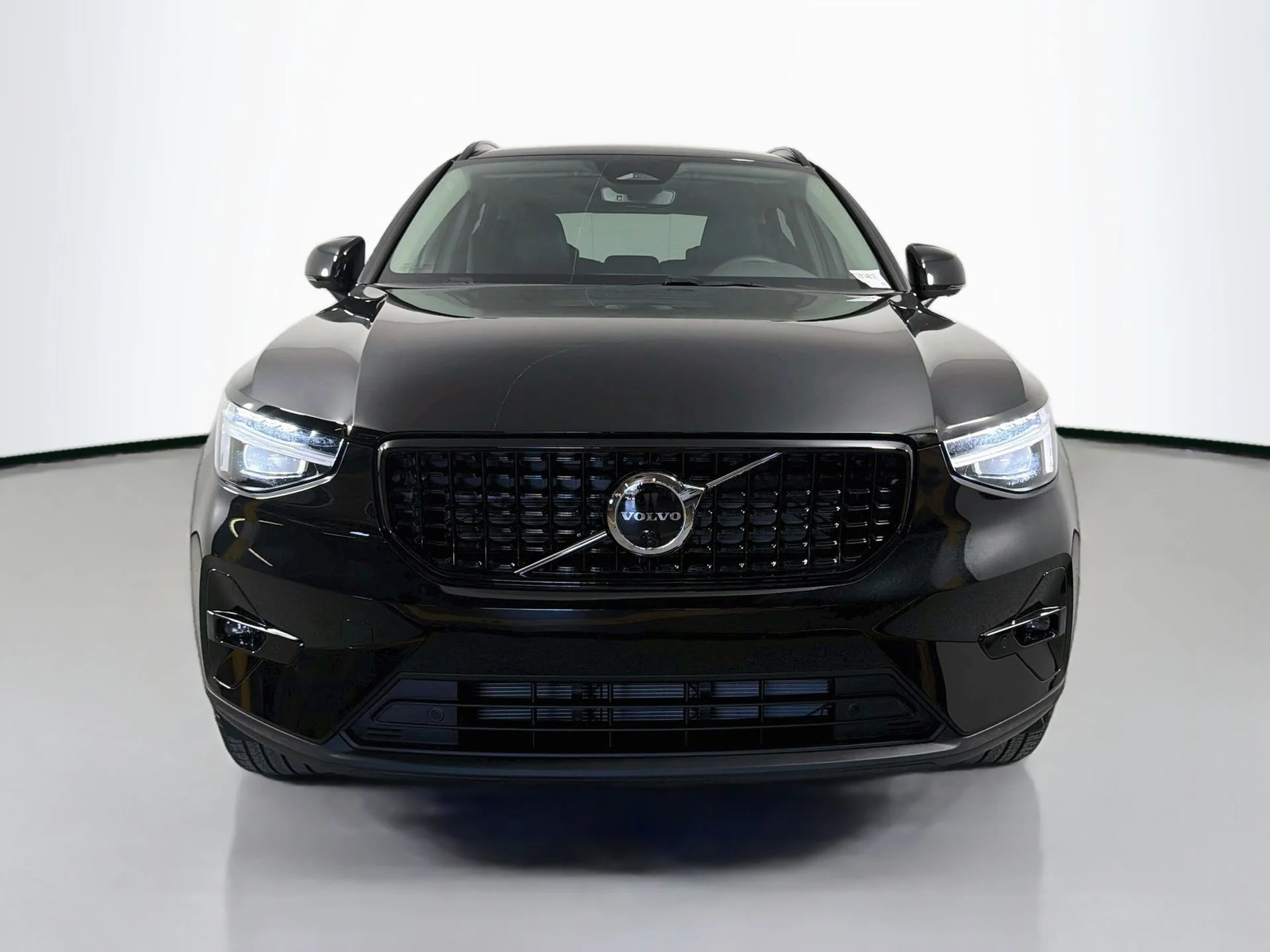 New 2026 Onyx Black Volvo Plus image 2