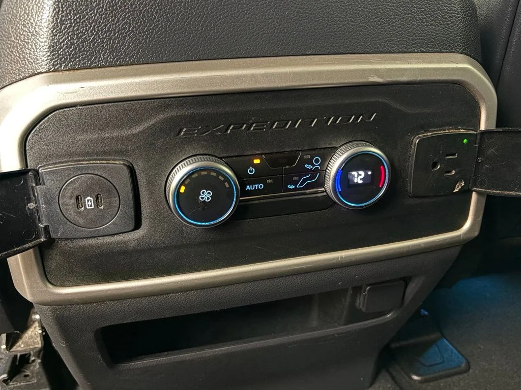 Used 2024 Silver Ford XLT image 40