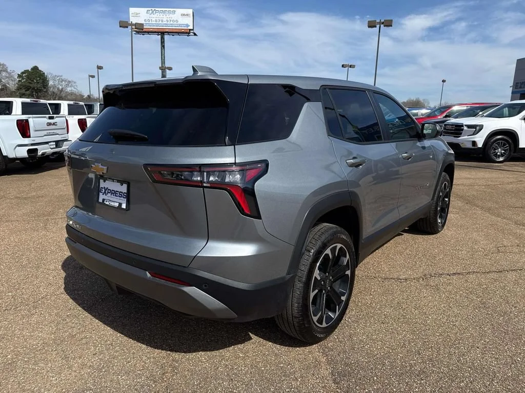 2026 Chevrolet Equinox LT - Photo 11