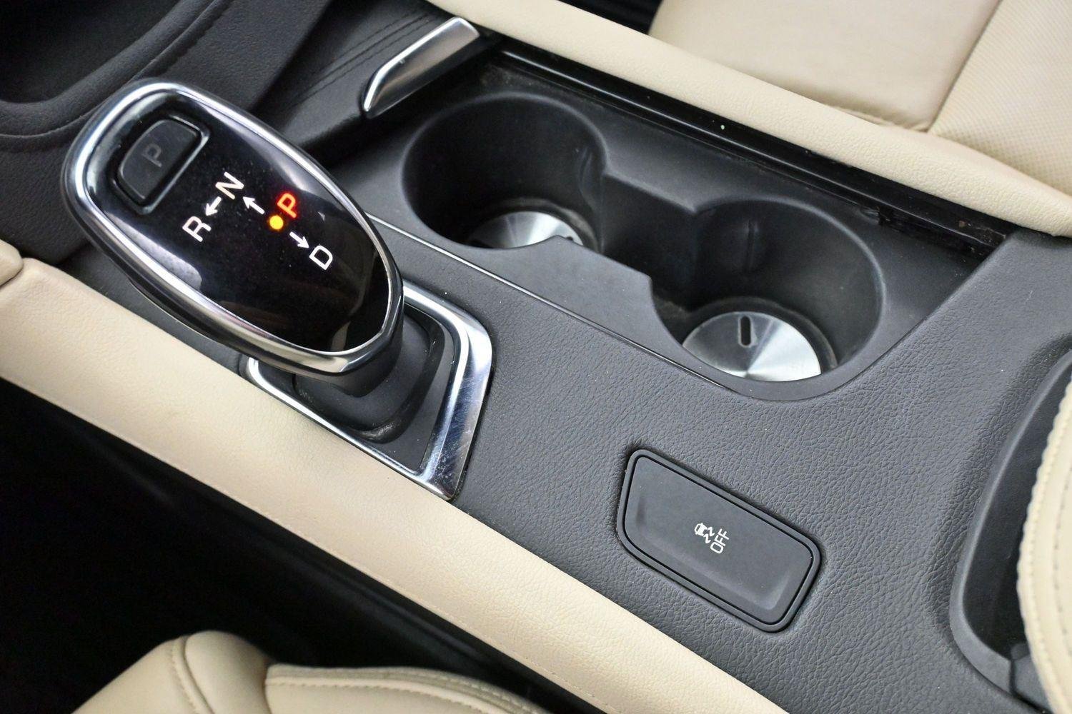 Used 2019 RADIANT SILVER METALLIC Cadillac Luxury FWD image 27