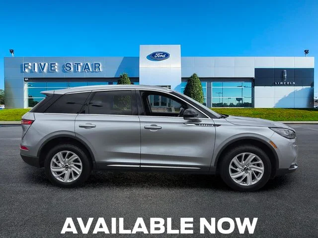 Used 2022 Silver Lincoln Standard image 14
