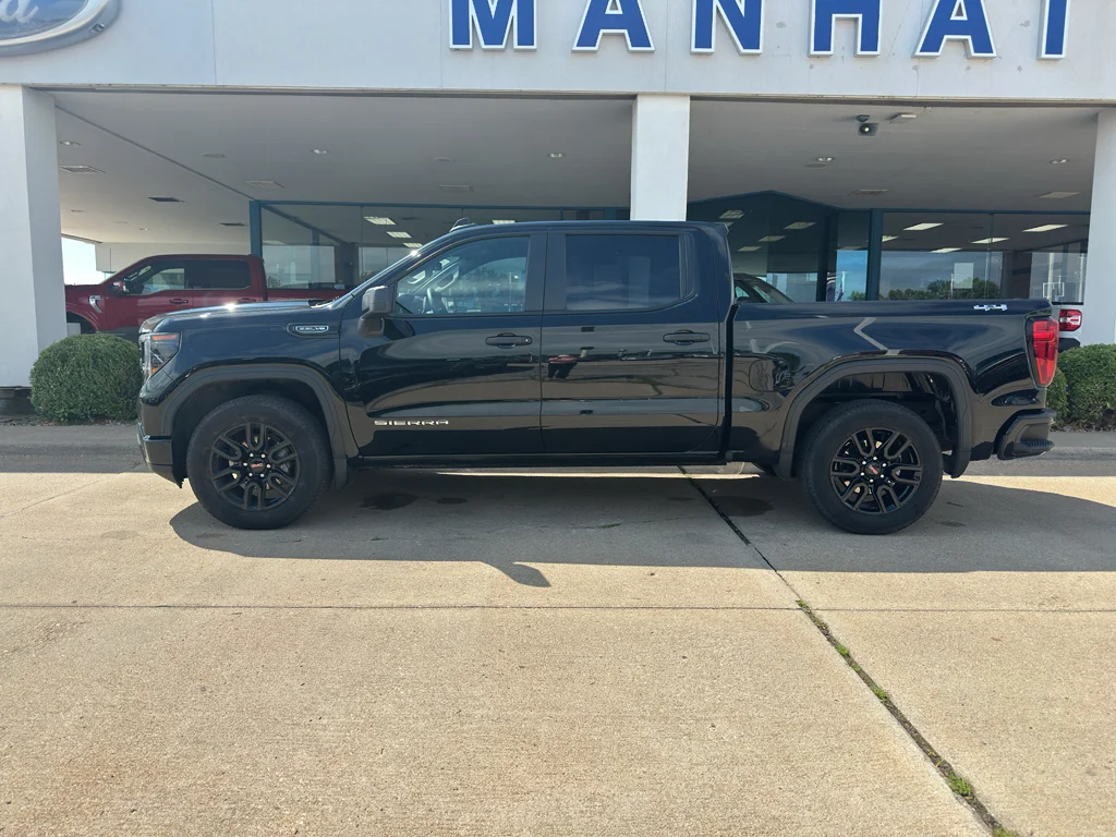 Used 2024 Onyx Black GMC Pro image 12