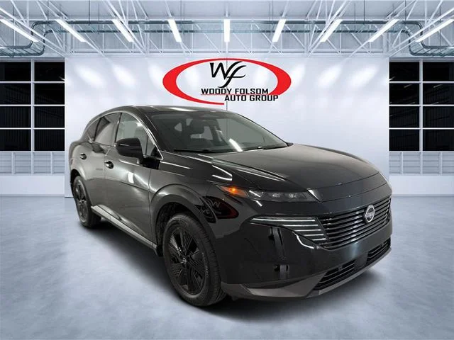 Used 2025 Black Nissan SV image 3