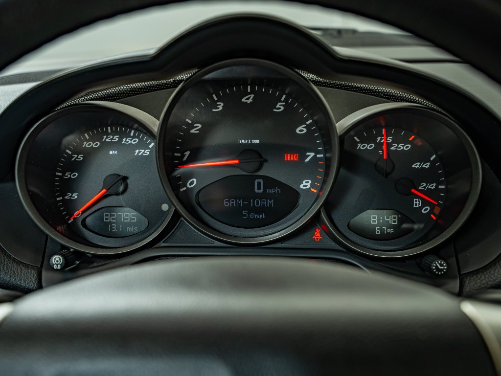 Used 2007 Arctic Silver Metallic Porsche  image 32