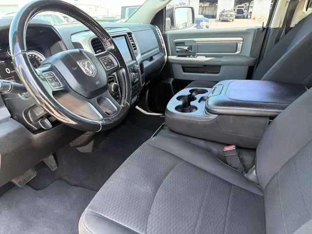 Used 2019 White Ram Warlock image 18
