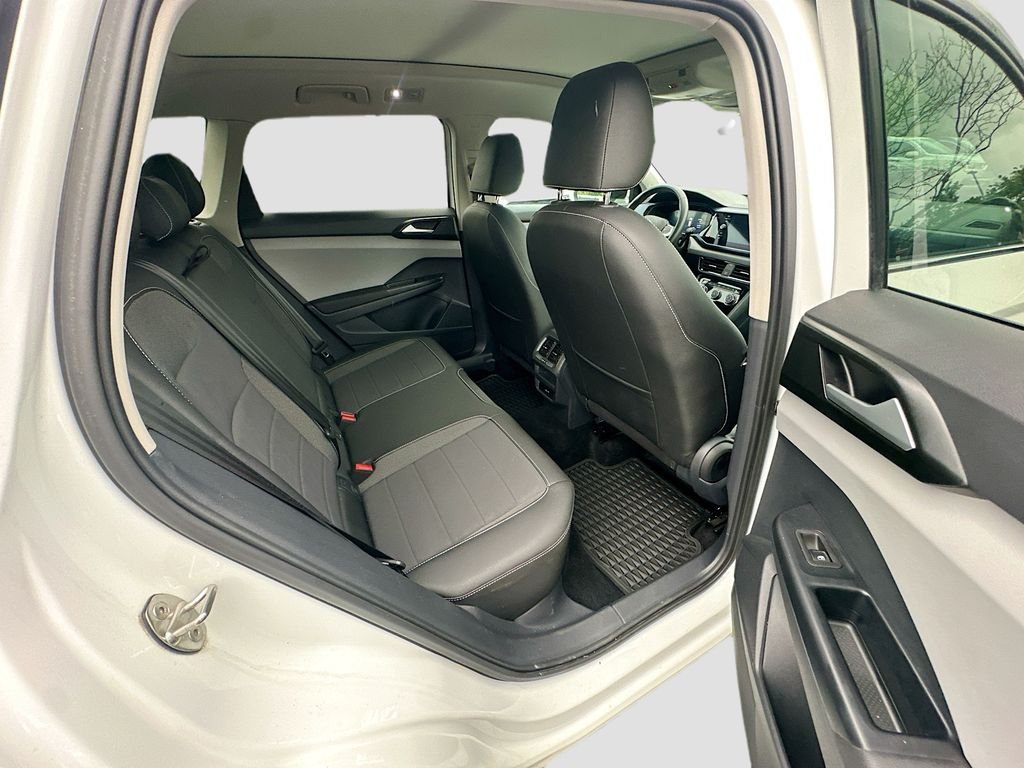 Used 2023 Pure White Volkswagen SE image 28