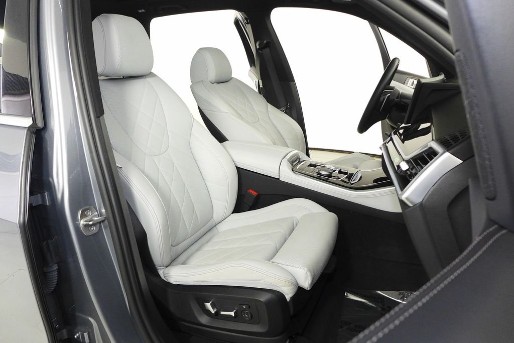 Used 2024 Skyscraper Gray Metallic BMW sDrive40i image 19