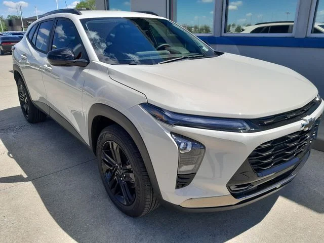 Used 2026 White Chevrolet ACTIV image 3