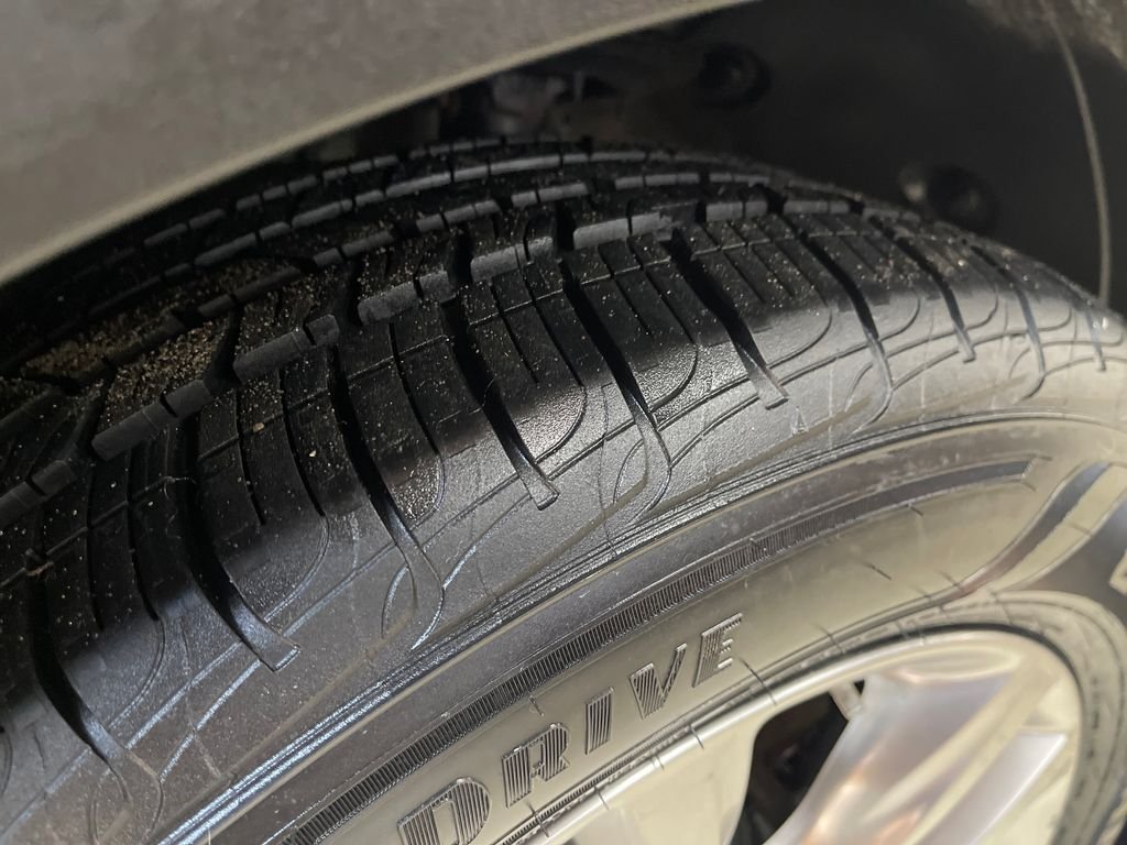 Used 2018 White Hyundai 2.0T image 12