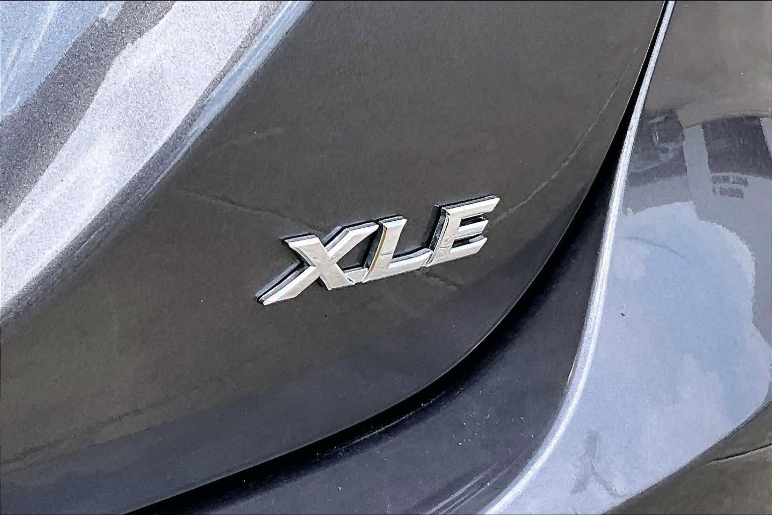 Used 2024 Predawn Gray Mica Toyota XLE image 10