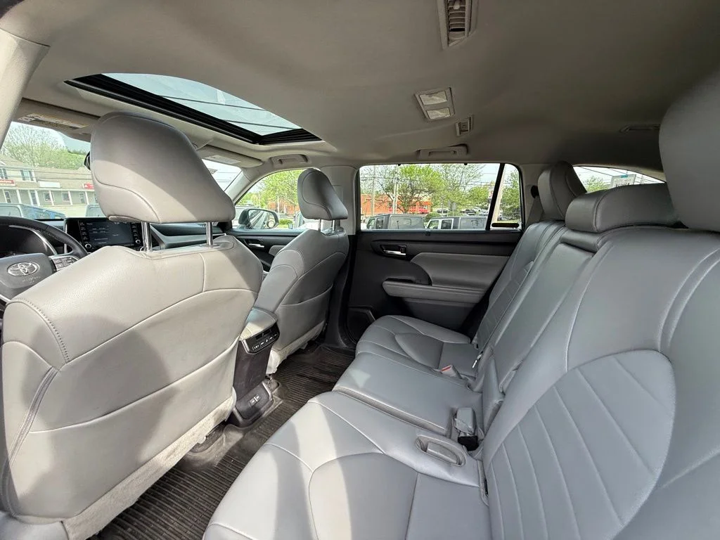Used 2022 Gray Toyota XLE image 24