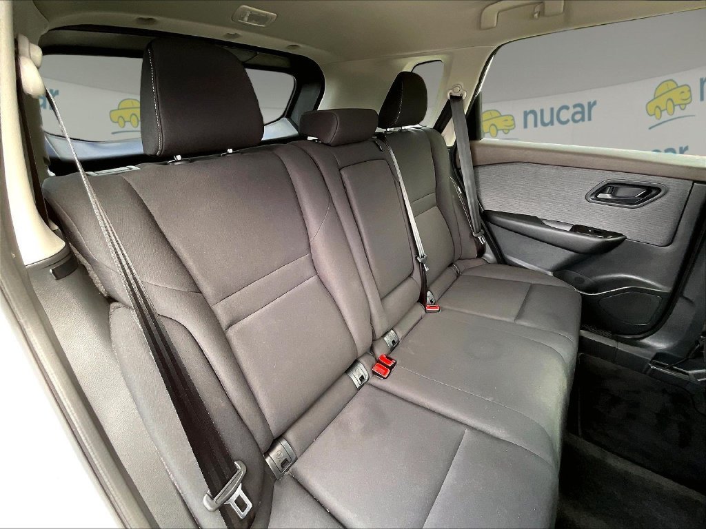 Used 2023 Glacier White Nissan S image 15