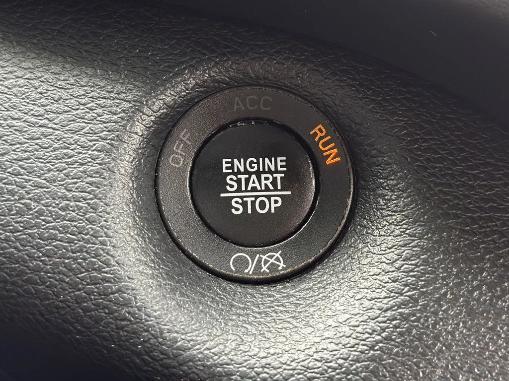 Used 2019 Black Jeep Overland image 11