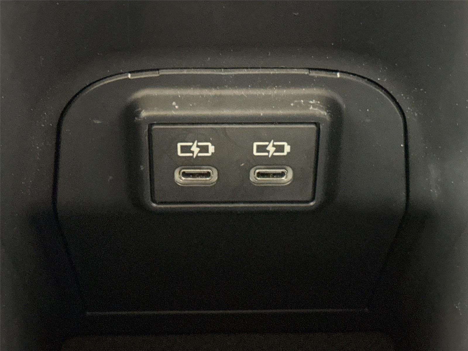 Used 2025 Ice Cap Toyota XLE image 32
