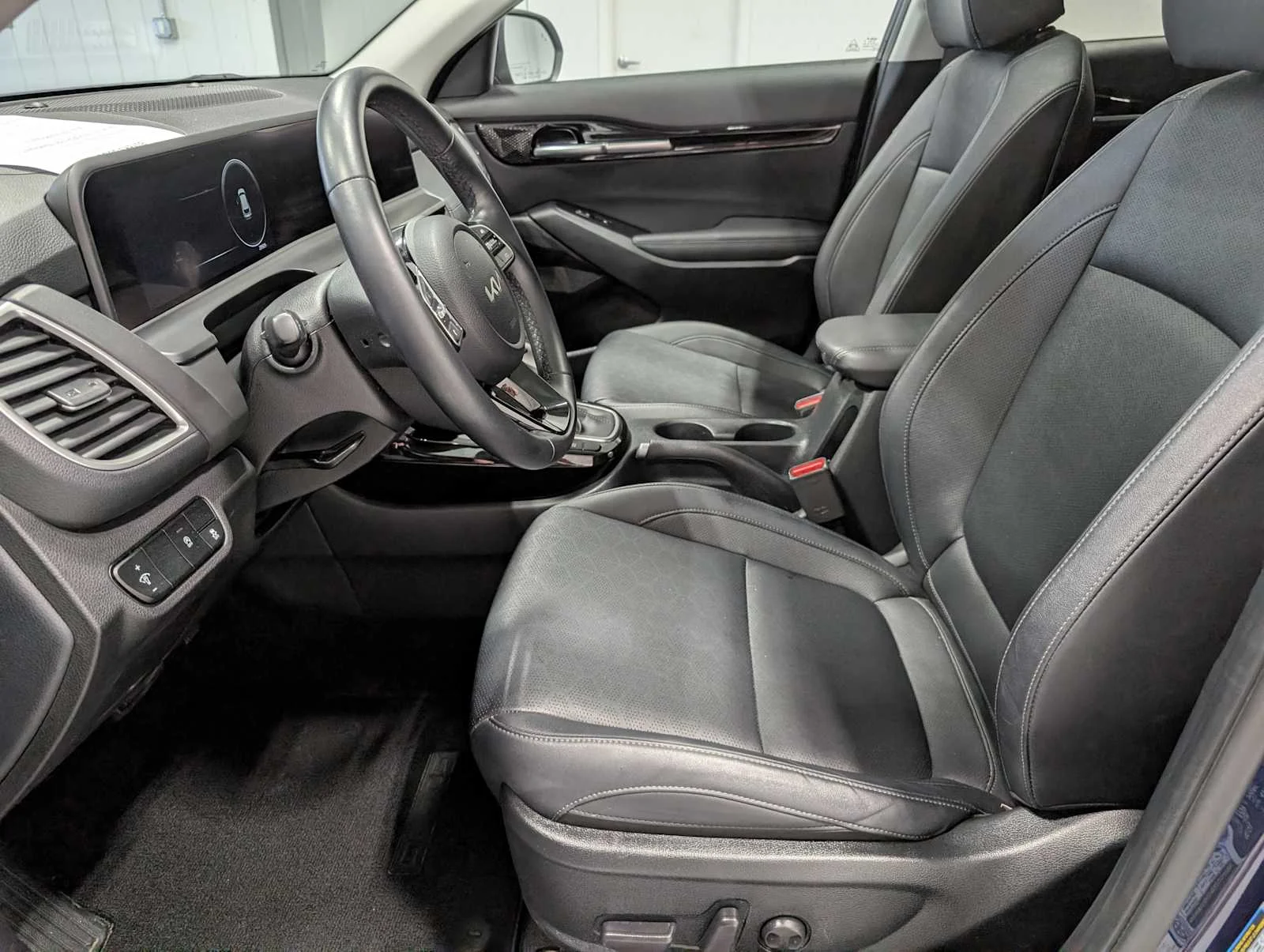 Used 2024 Dark Ocean Blue Kia EX image 4