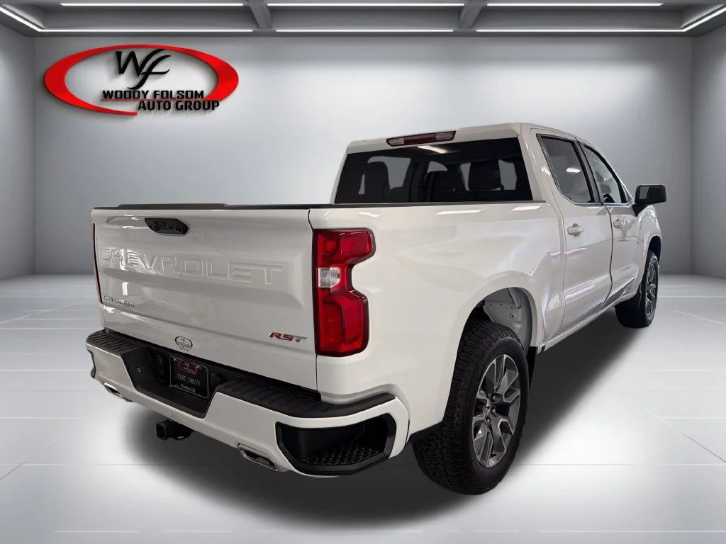 New 2026 Summit White Chevrolet RST image 6