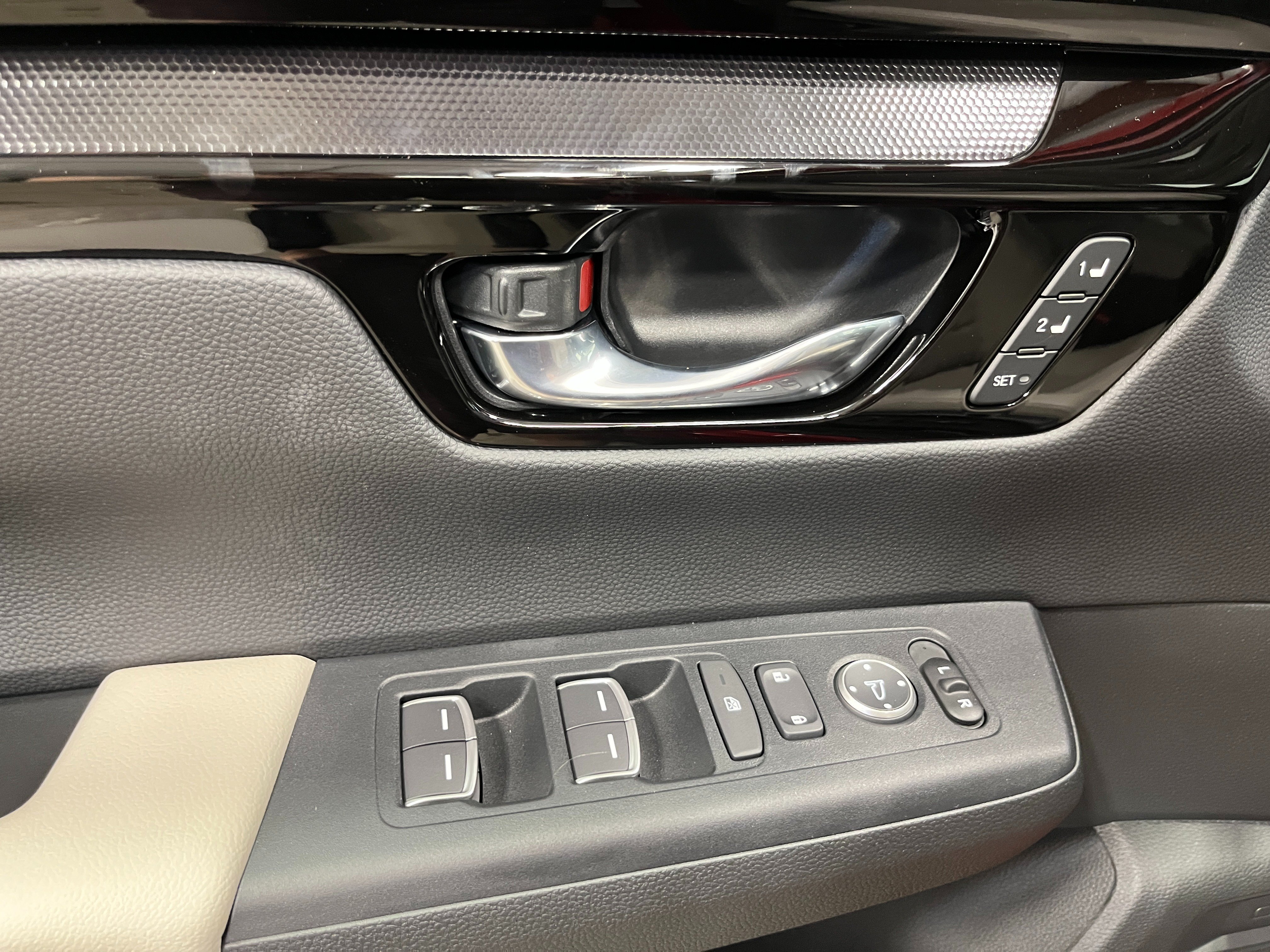 New 2026 Platinum White Pearl Honda EX-L image 14