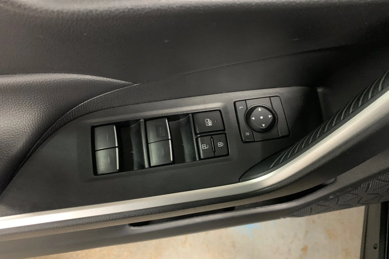 Used 2024 Black Toyota XLE image 12