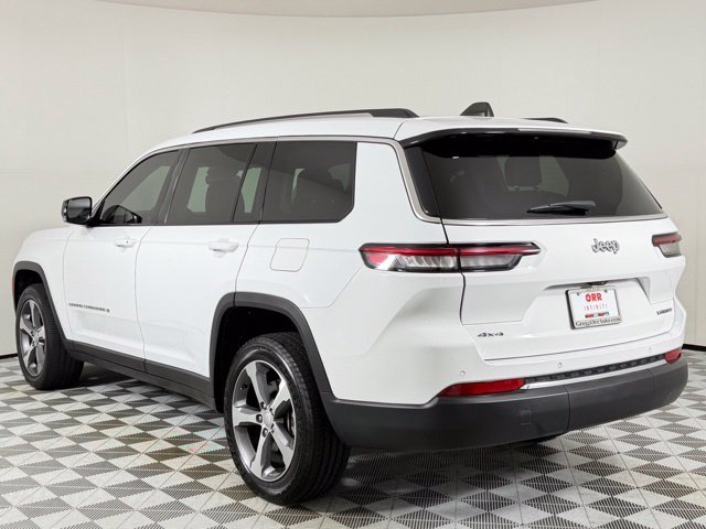 Used 2024 Bright White Clearcoat Jeep Limited image 9