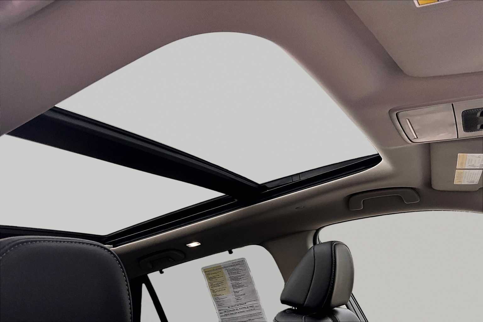 Used 2023 Crystal Black Pearl Honda Touring image 13