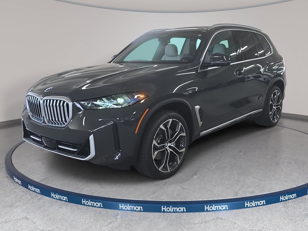 New 2026 Dravit Grey Metallic BMW sDrive40i image 1