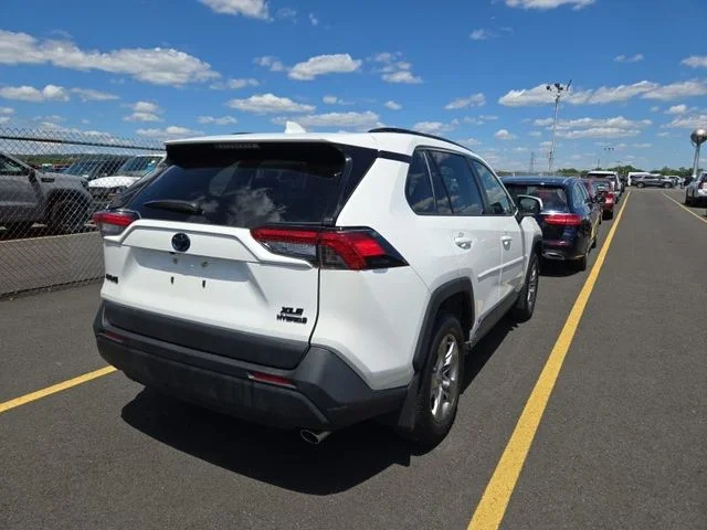 Used 2023 Ice Cap Toyota XLE image 6