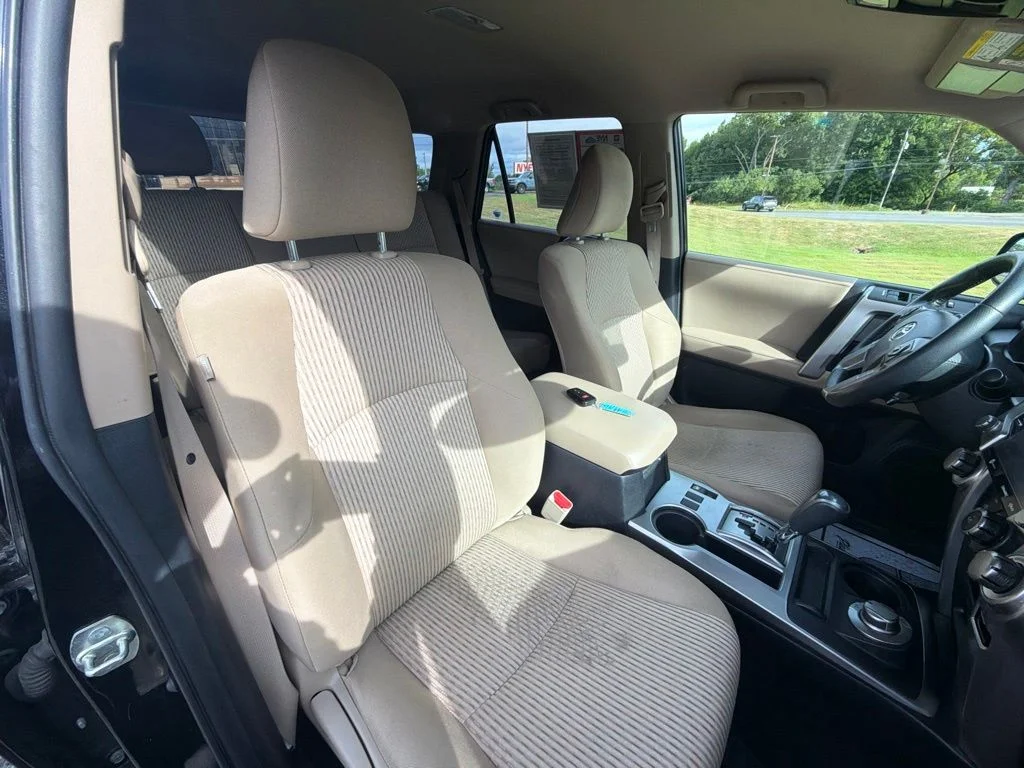 Used 2022 Black Toyota SR5 image 40