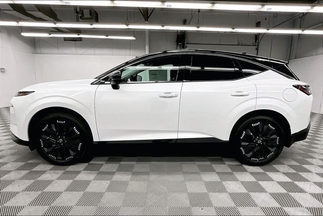 New 2026 Everest White Pearl/Black Nissan Platinum image 18