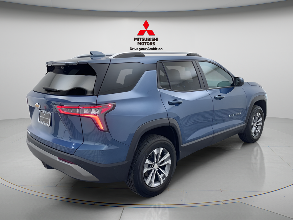 Used 2025 Lakeshore Blue Chevrolet LT image 4